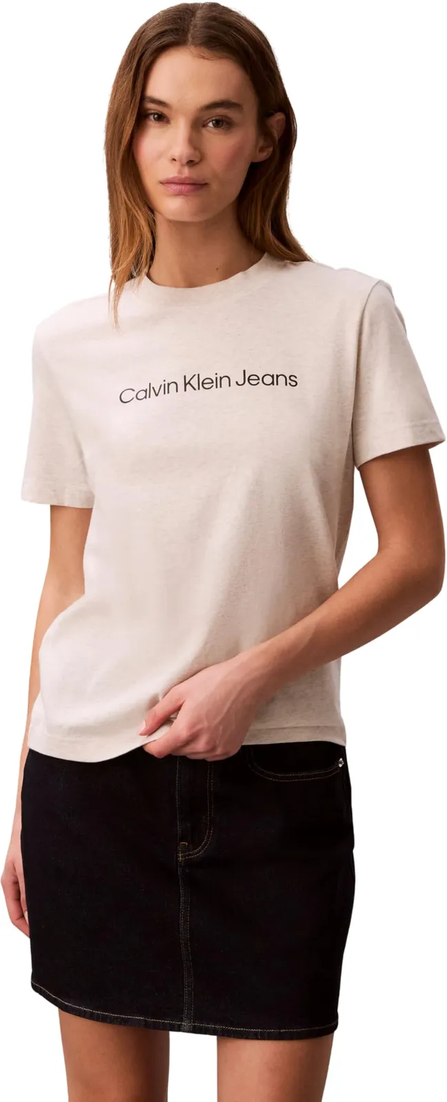 Camiseta Calvin Klein Mujer Logo Classic Regular Fit Manga Corta Beige XXS