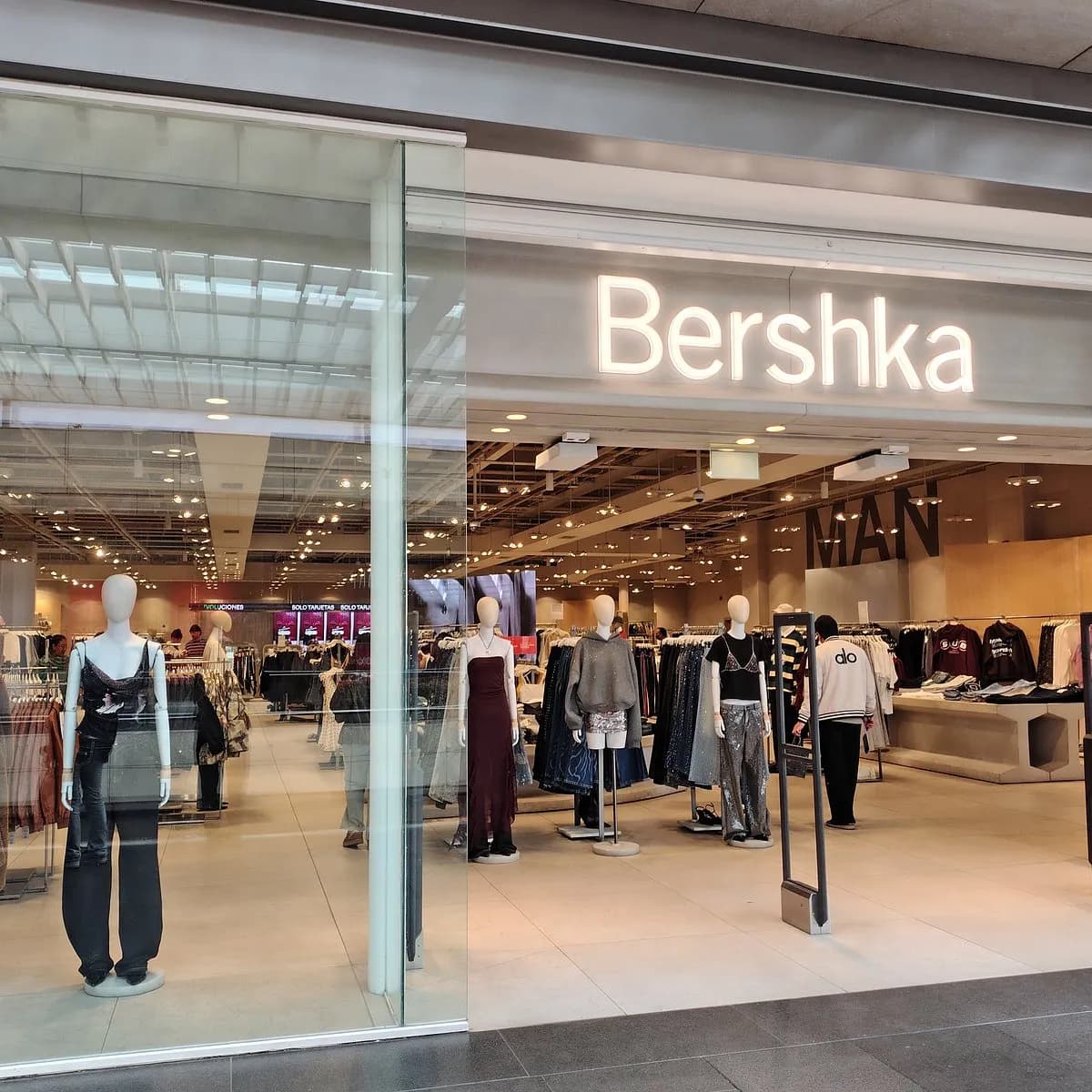 Bershka: Descuentos de hasta el 80% en ropa de verano