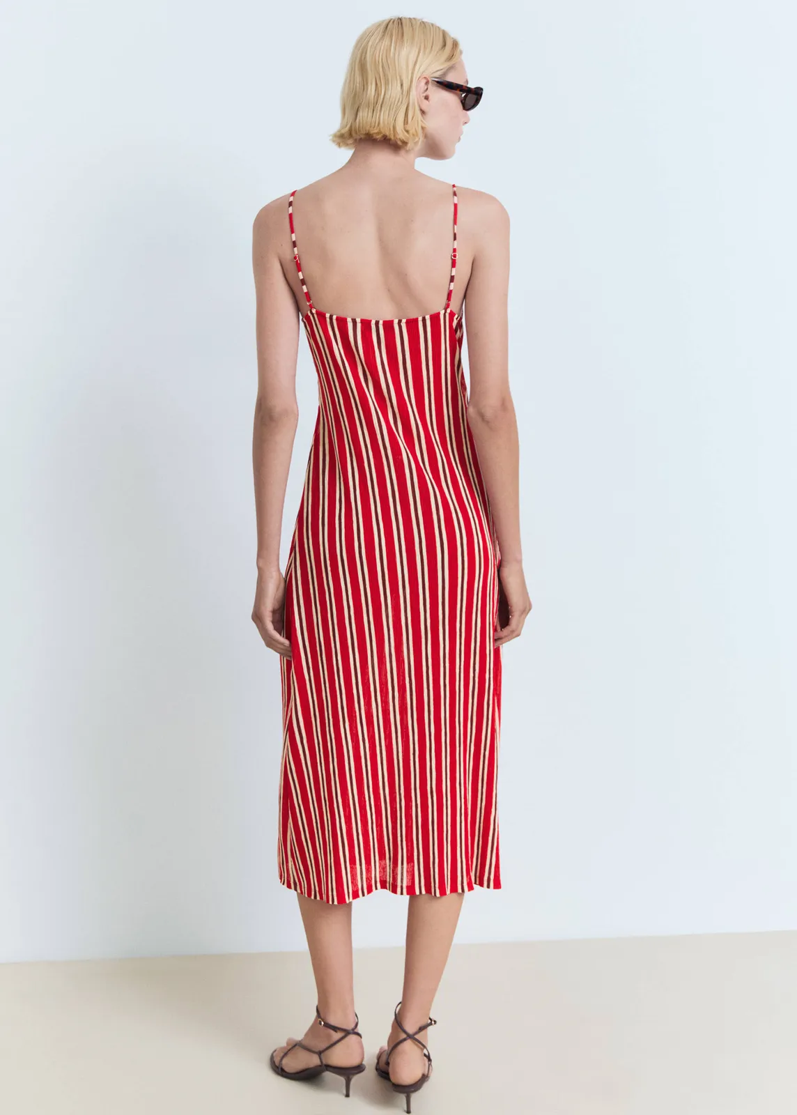 Vestido fruncido de rayas - 10.99€