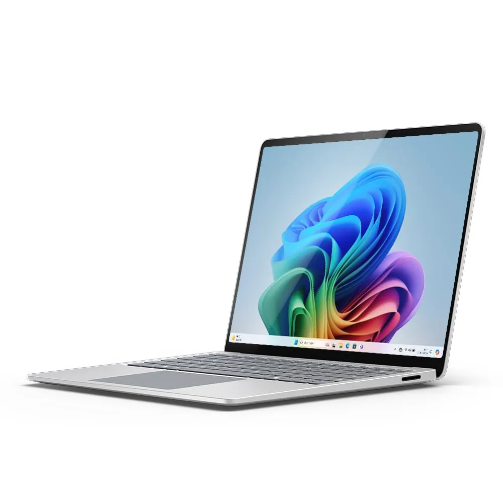 Portátil Microsoft Surface Laptop 7 de 13.8" con Snapdragon X Plus, 16GB RAM y 256GB SSD Platino